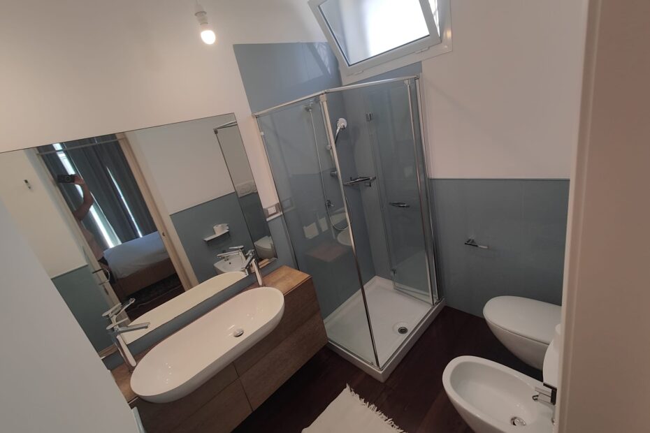 MaeraMasterBedroomToilet_1